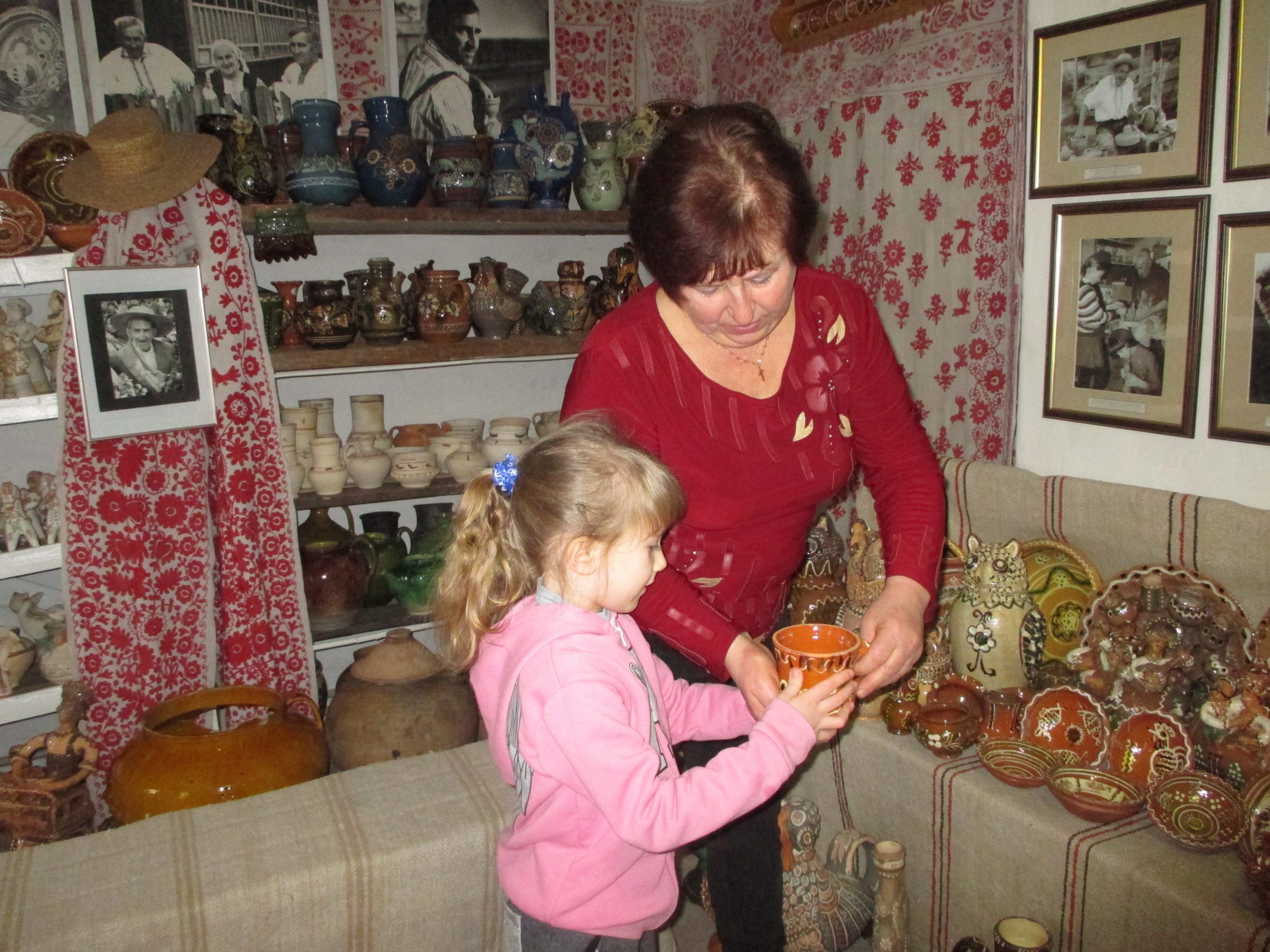 На гостину в Меморіальний музей-садибу гончарської родини Пошивайлів